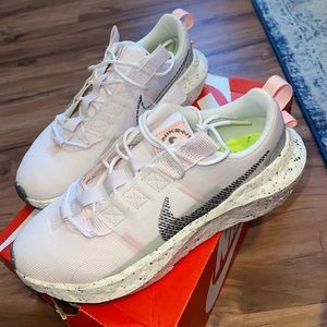 BRAND NEW LIGHT PINK NIKES
